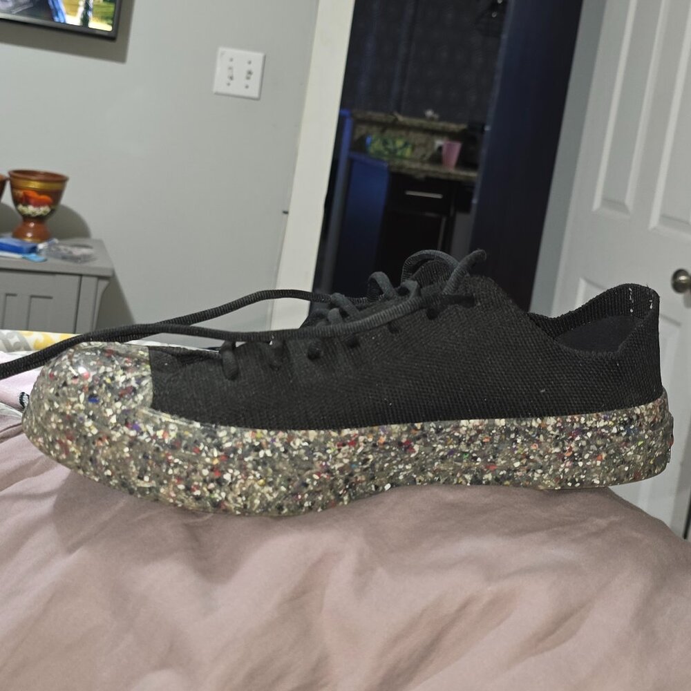 Black converse